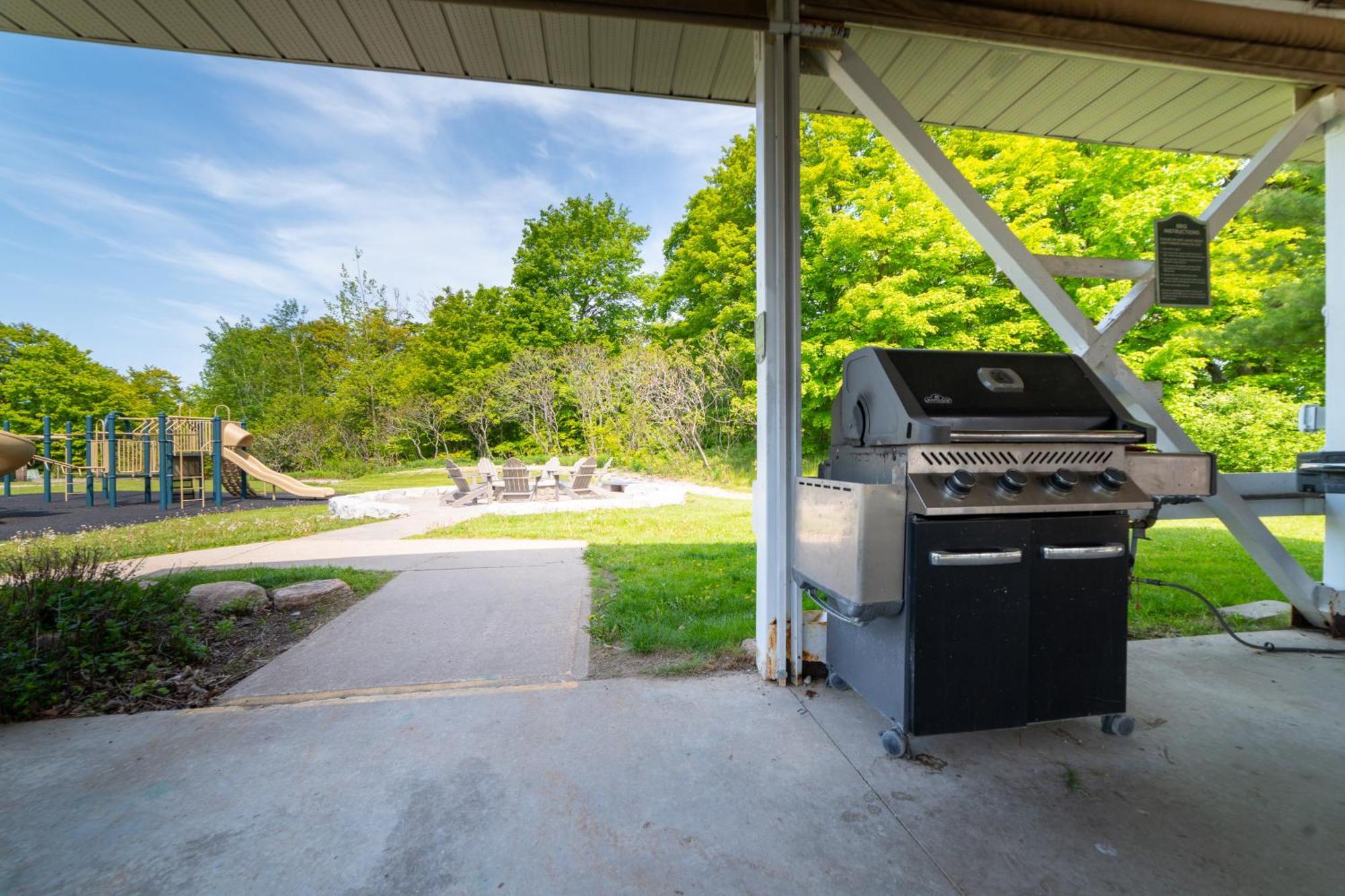 Horseshoe Valley Suites - The Maple Shanty Bay 외부 사진